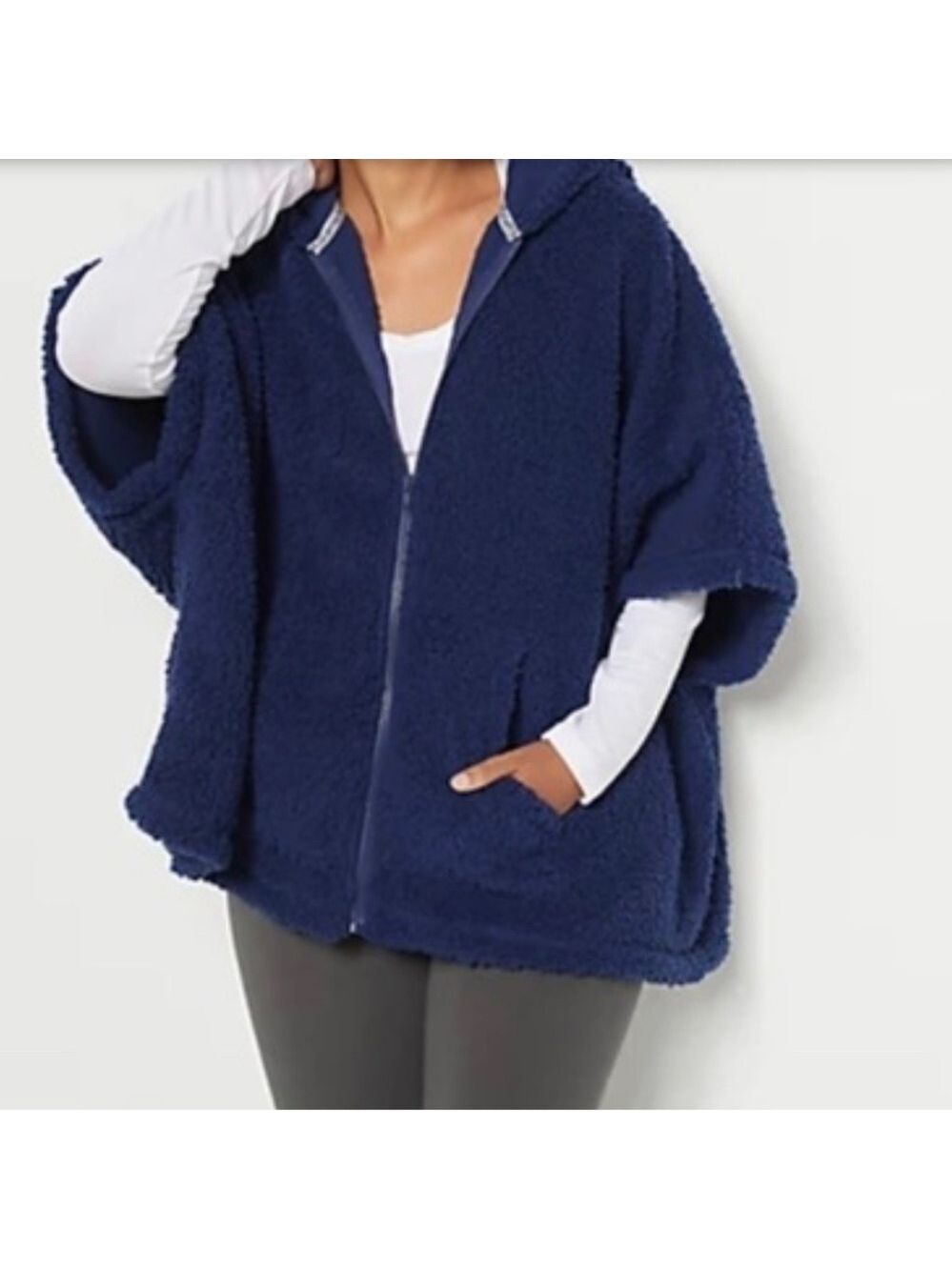 MUK LUKS Navy Sherpa Cuddle Cape On-the-Go Comfy Wrap Women’s Small Cozycore